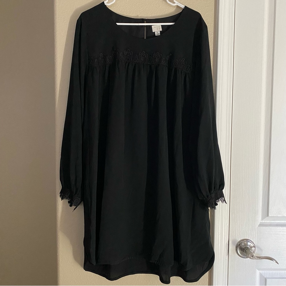 TARGET A New Day Black Lace Trim Long Sleeve Shift Dress